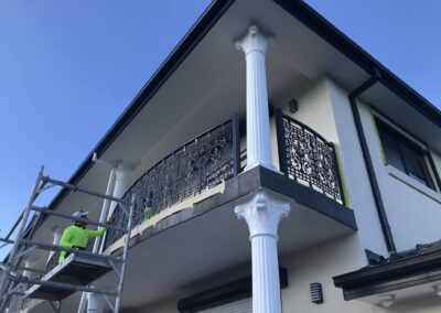 exterior-painting-balustrades